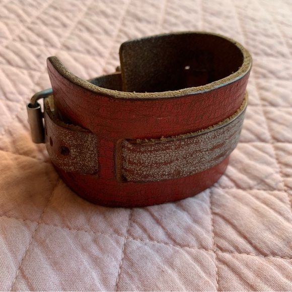URANIUM Red & Gray leather bracelet - Wrap Strap -  Buckle Closure - Adjustable - Picture 2 of 12